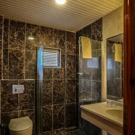 Vesta Hotell 3*