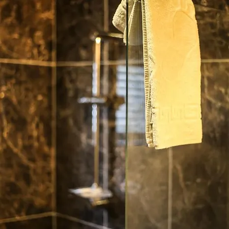 Vesta Hotell 3*