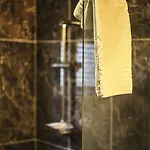 Vesta Hotel